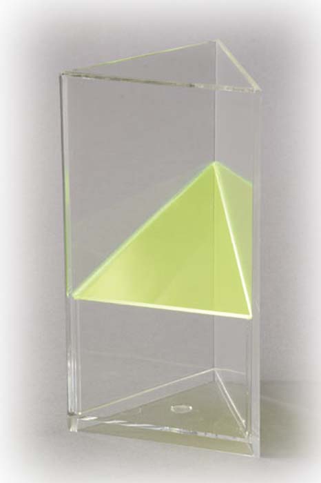 3-seitiges Prisma mit Schr�gschnitt